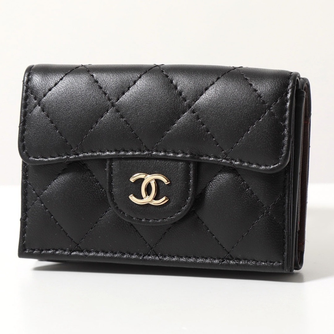 入手困難カラー♪【CHANEL】三つ折り財布 キルティングレザー
